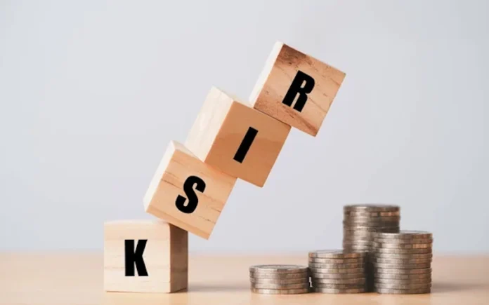 How to Assess Risk and Reward Before Investing in a Business?