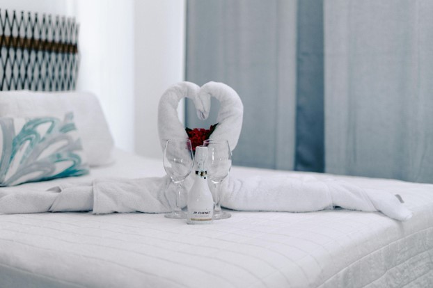 Bedding Ceremony Meaning – Cozy Bed Quarters